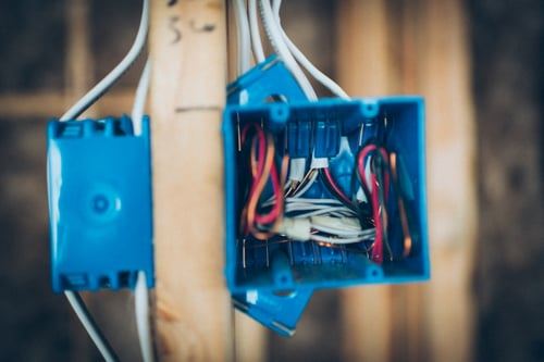 Residential Electrical / Servicio Residencial